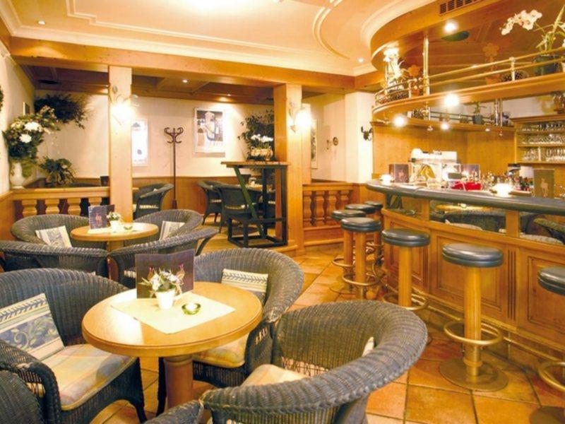Hotel St. Hubertushof Zell am See Exterior photo